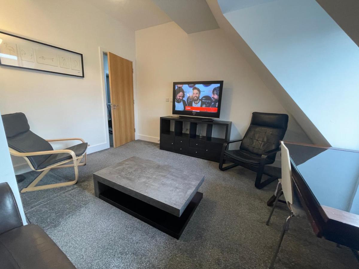 2 Bedroom 2 Bathroom Apartment 8 Including Free Parking Бромлі Екстер'єр фото