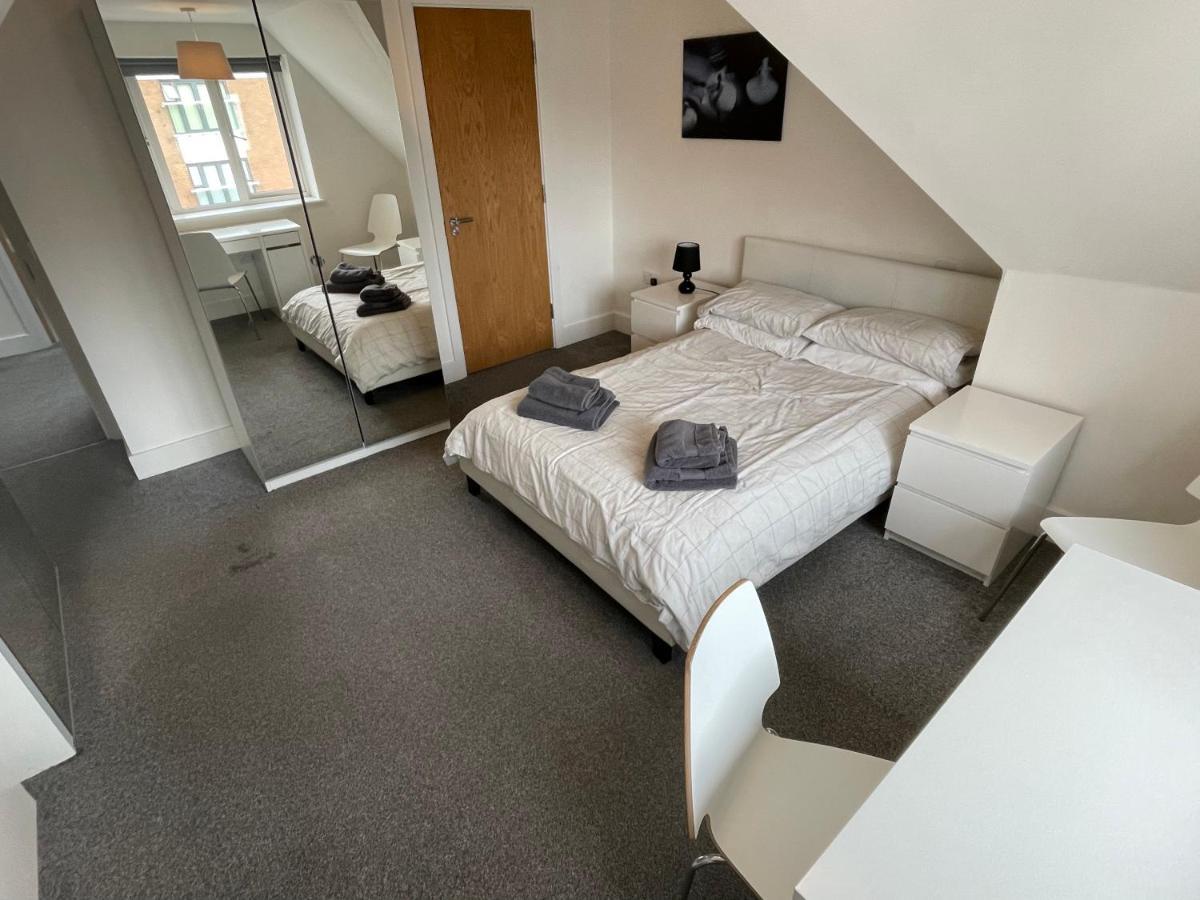 2 Bedroom 2 Bathroom Apartment 8 Including Free Parking Бромлі Екстер'єр фото